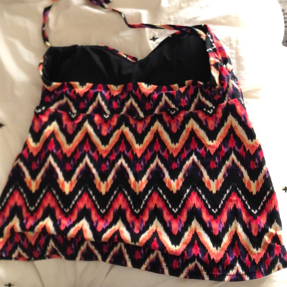 chevron swim top - Picture 3 of 3